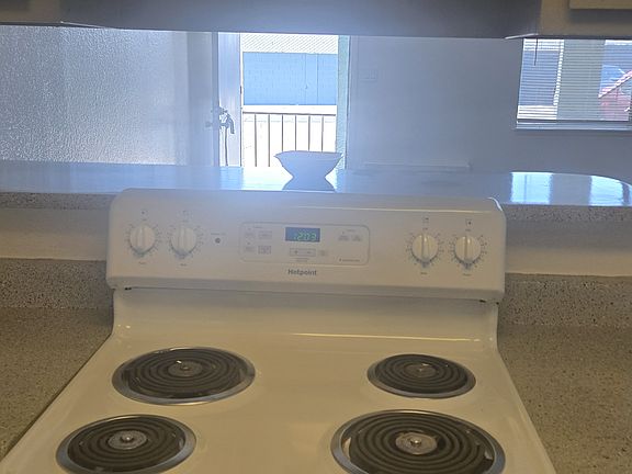 5th image of 6425 Casada Way #4