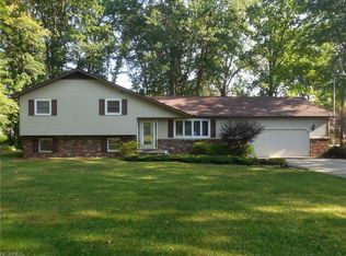 18244 Alois Ln, Lake Milton, OH 44429