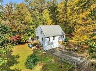 2 White Rd, Holland, MA 01521
