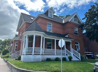 510 Cooper St #1, Ottawa, ON K1R5J2