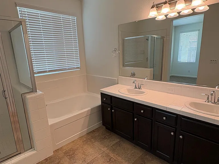 5990 E Kerckhoff Ave — Photo 23