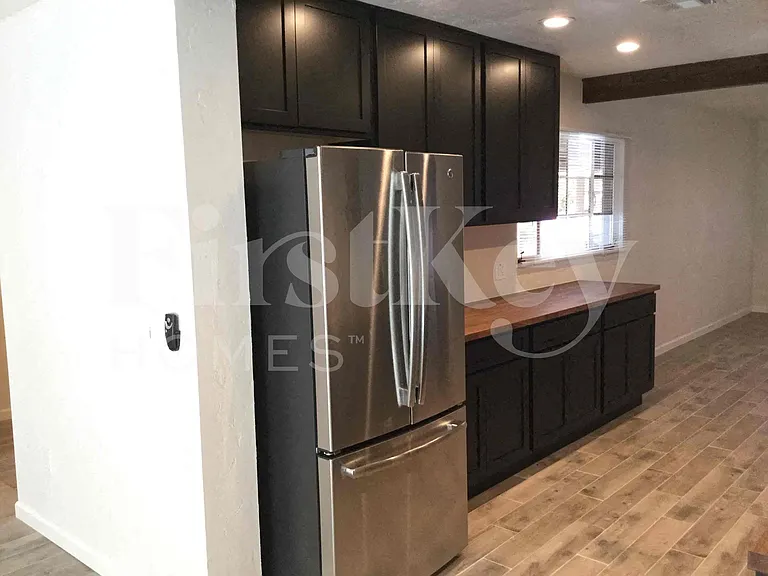 3542 E Yale St — Photo 6