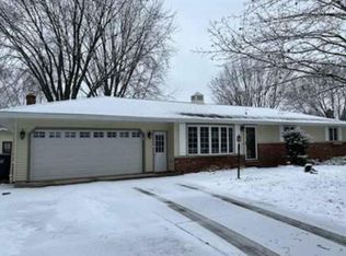 1106 W Blodgett St, Marshfield, WI 54449