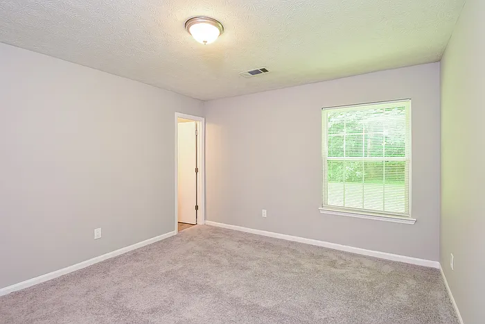580 Tarragon Way SW — Photo 8