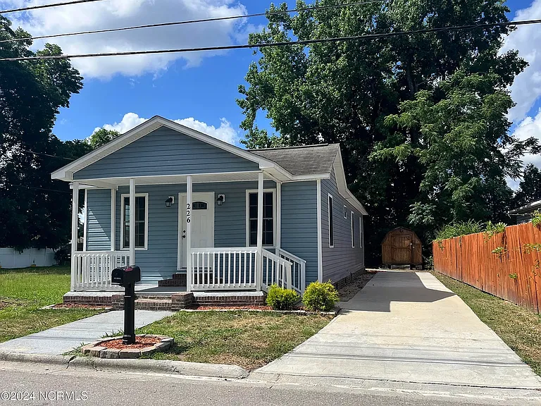 226 Tyson St — Photo 5