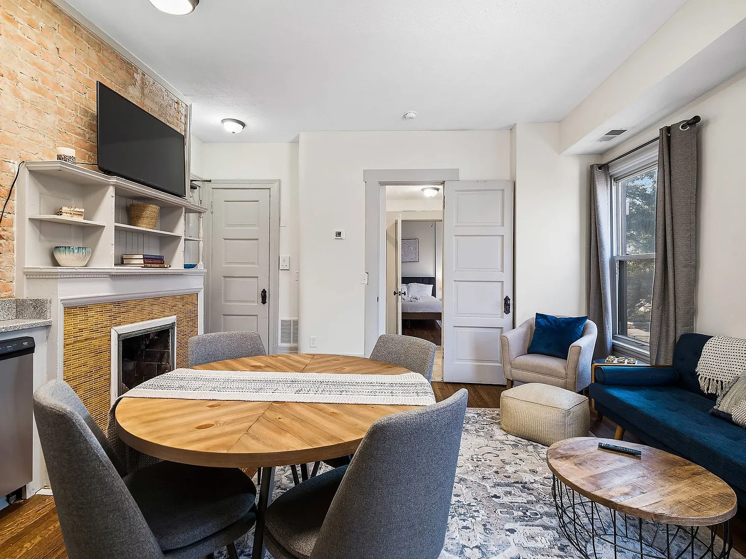 Studio, 1.0 bath, 699 sqft, $2,360 — Photo 4