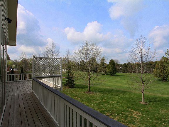 3rd image of 6043 Bay Hill Cir