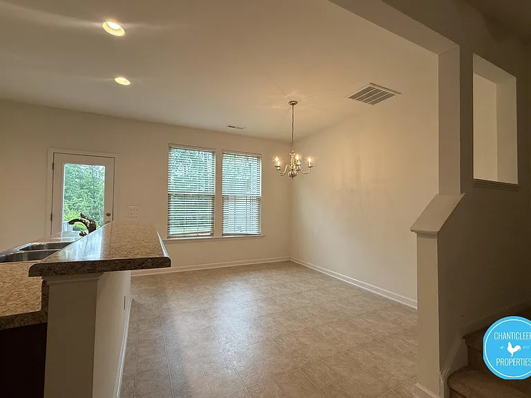 49 E Grove Point Dr — Photo 6