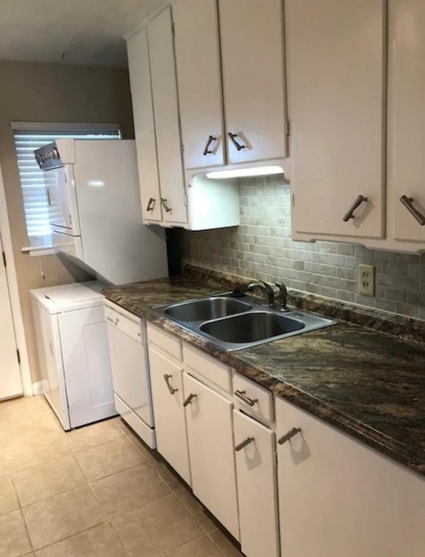 2 bed, 850 sqft, $850 — Photo 2