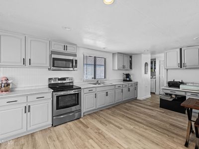 8601 N 71st Ave #140, Glendale, AZ, 85301