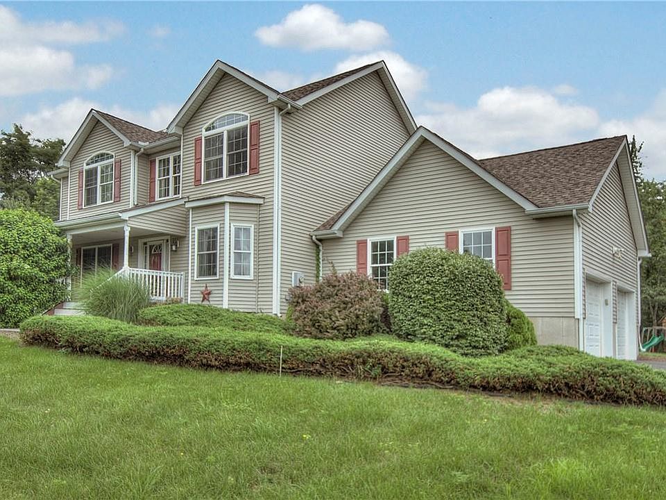 1st image of 25 Van Wyck Court
