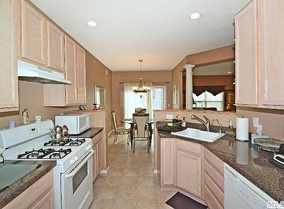 3rd image of 101 Kettles Ln