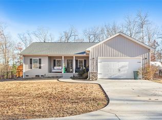 108 Thunder Valley Rd, Seneca, SC 29678