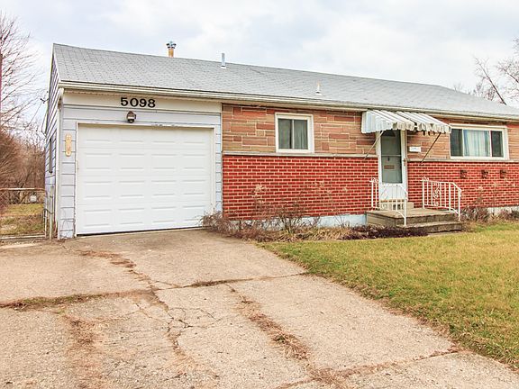 3rd image of 5098 Hacket Dr