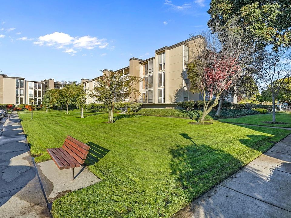 1st image of 1131 Compass Ln APT 309
