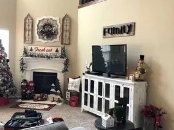 5th image of 909 Golden Bear Ln