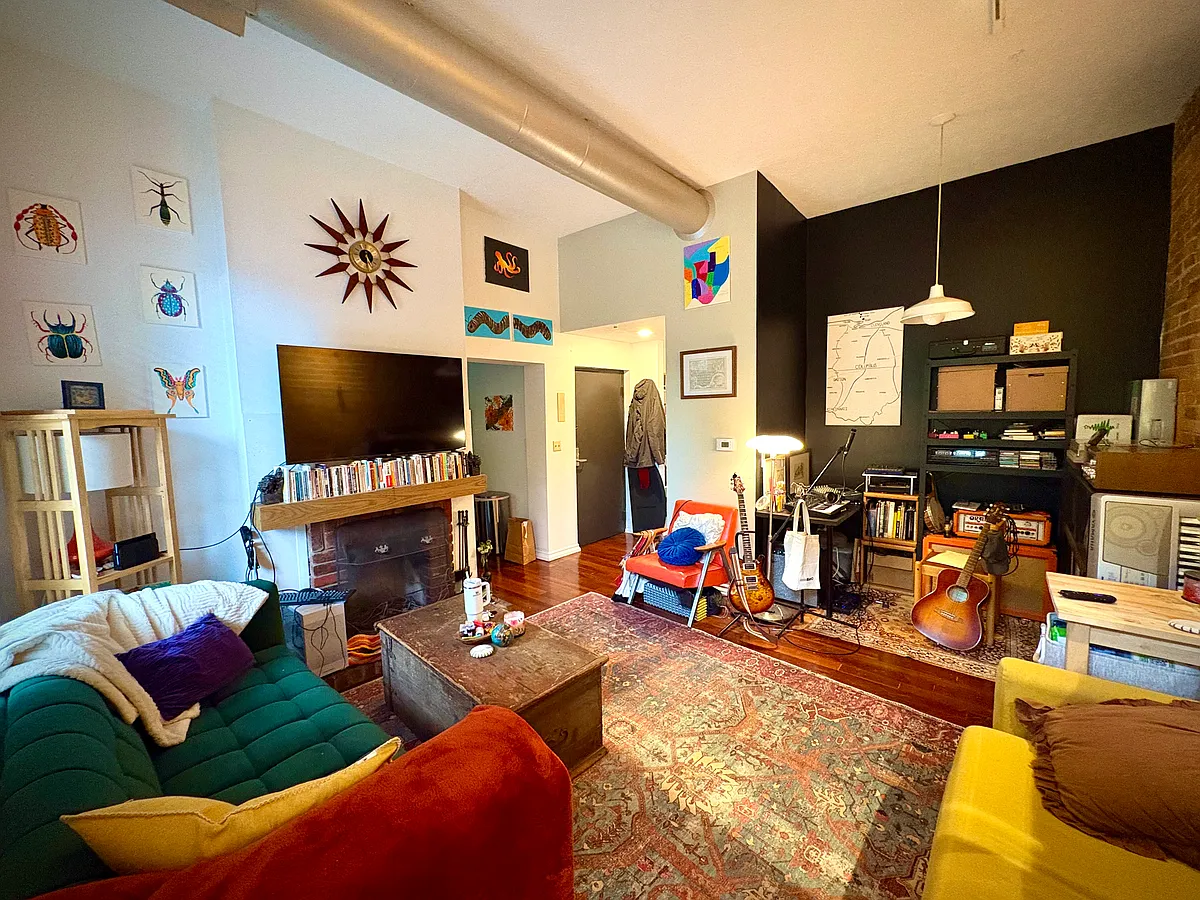 Building Photo - 337 Milton St #2