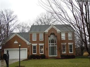 641 Continental Dr, Northfield, OH