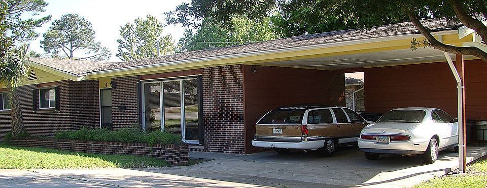 1st image of 4 Poinciana Dr