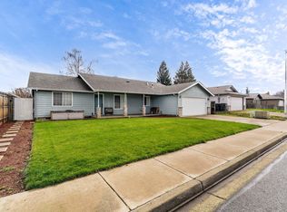 1204 Heather Ln, Central Pt, OR 97502