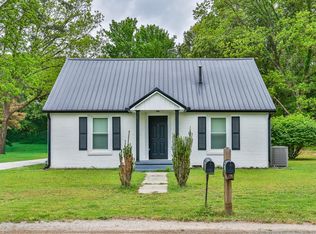 210 E Union St, Gleason, TN 38229