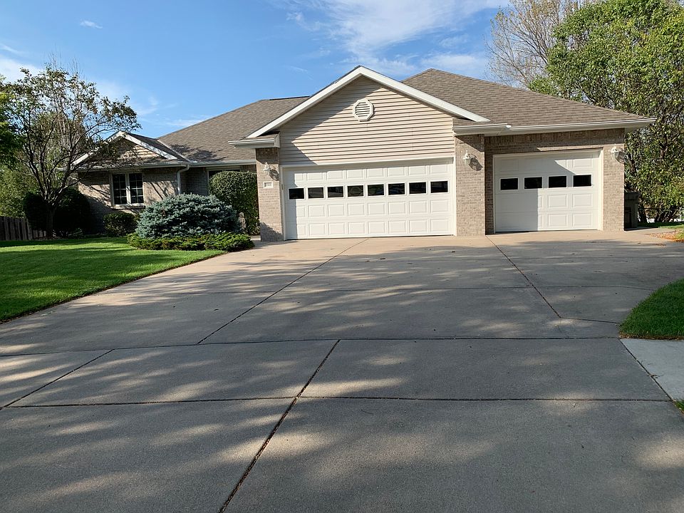 1st image of 7000 Beaver Hollow Cir