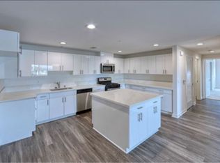 6332 Woodman Ave #3, Van Nuys, CA 91401