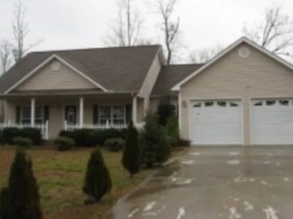 3073 Saratoga Dr, Dalton, GA 30721