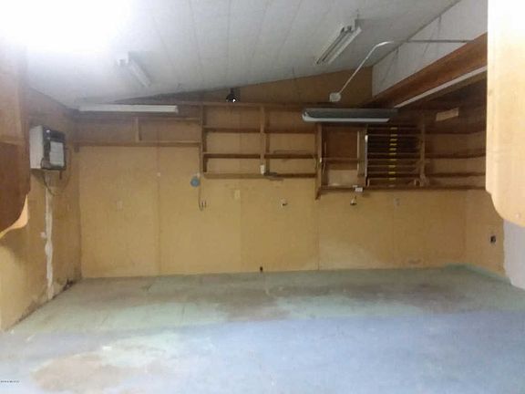 5th image of 1250 W Garnette St