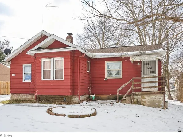 1276 Bailey Rd, Cuyahoga Falls, OH 44221