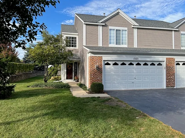 1223 Summersweet Ln photo 1