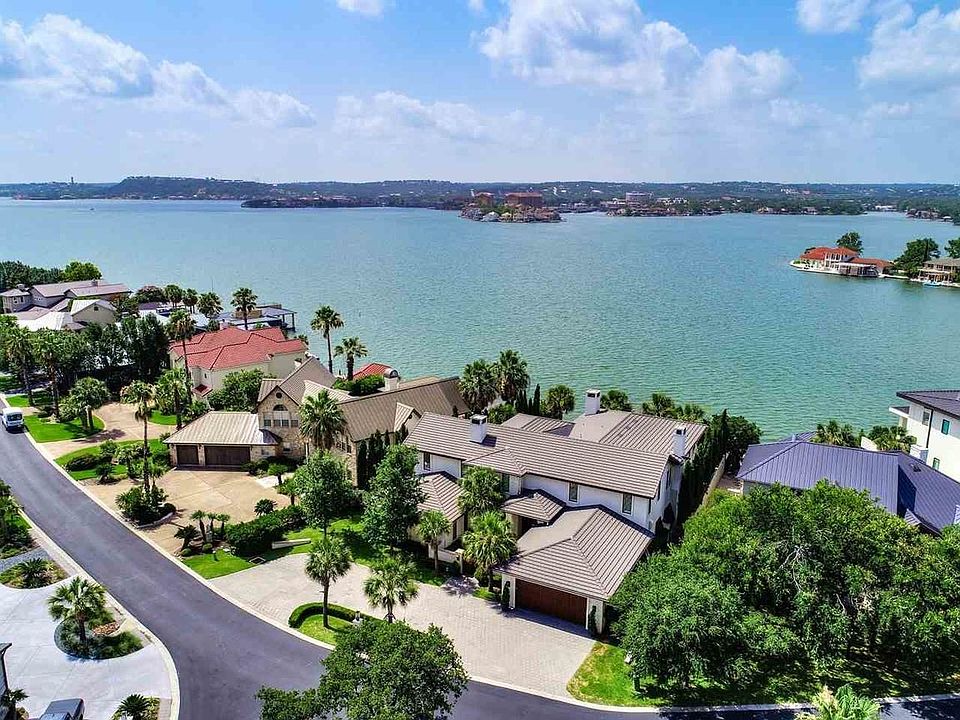 1st image of 303 Lighthouse Dr