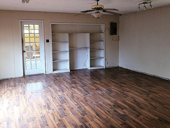 4th image of 2234 County Road 1574