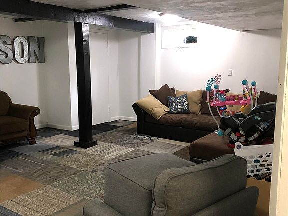 5th image of 2611 Williams Ave