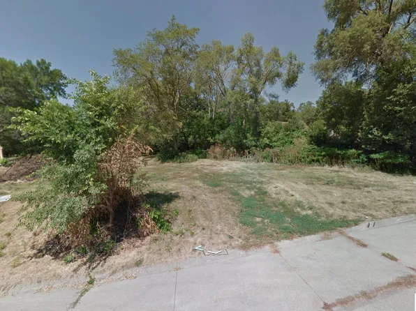 104 S 18th St, Plattsmouth, NE 68048