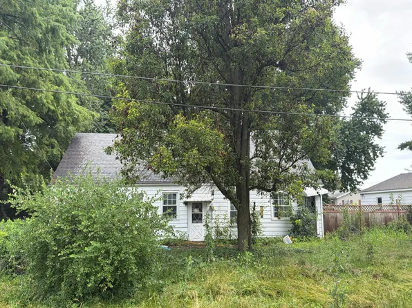 20961 Center Staff Rd, Illiopolis, IL 62539