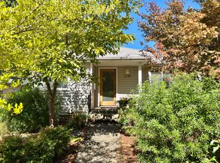 3739 SE Liebe St, Portland, OR 97202