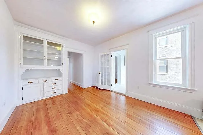 37 Park Vale Ave #3 — Photo 3