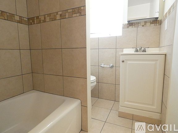 3rd image of 1240 N Orange Grove Ave #1244-2