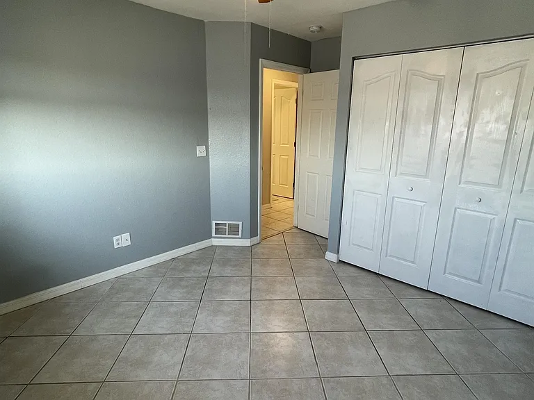 1602 SW 16th Ct — Photo 33