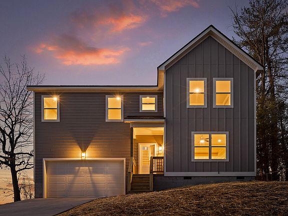 3rd image of 3509 Lockwood Cir