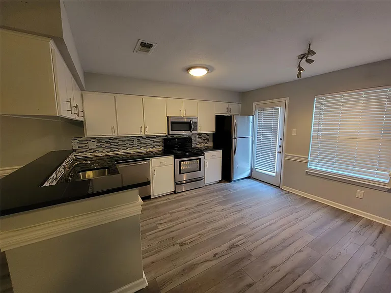 2903 Catalina Dr #B — Photo 7