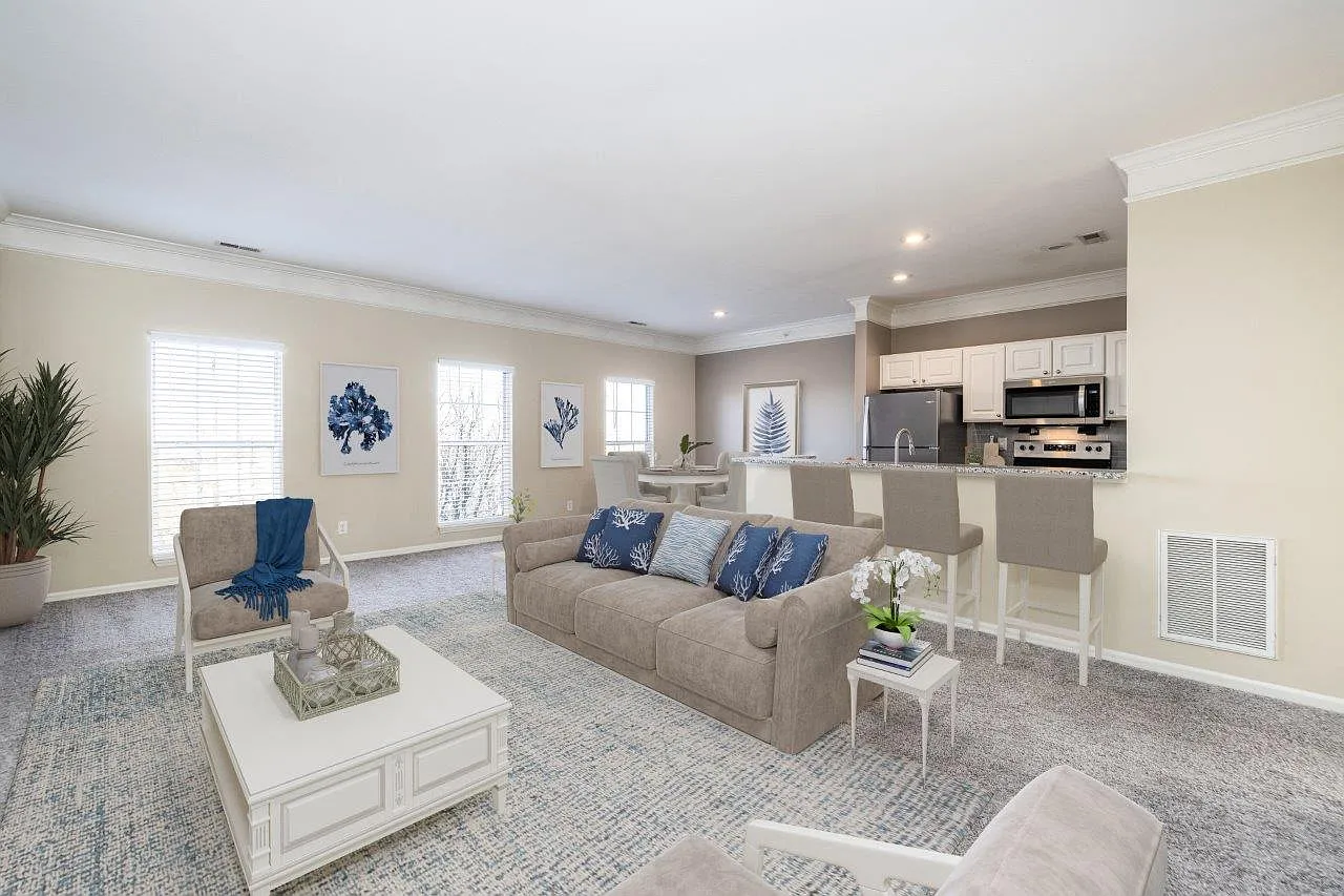 Christopher Wren Apartments and Townhomes — Photo 4