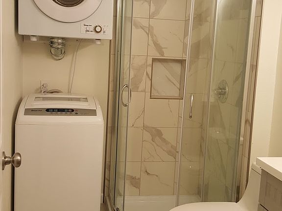 4th image of 2821 Bellevue Way SE #3
