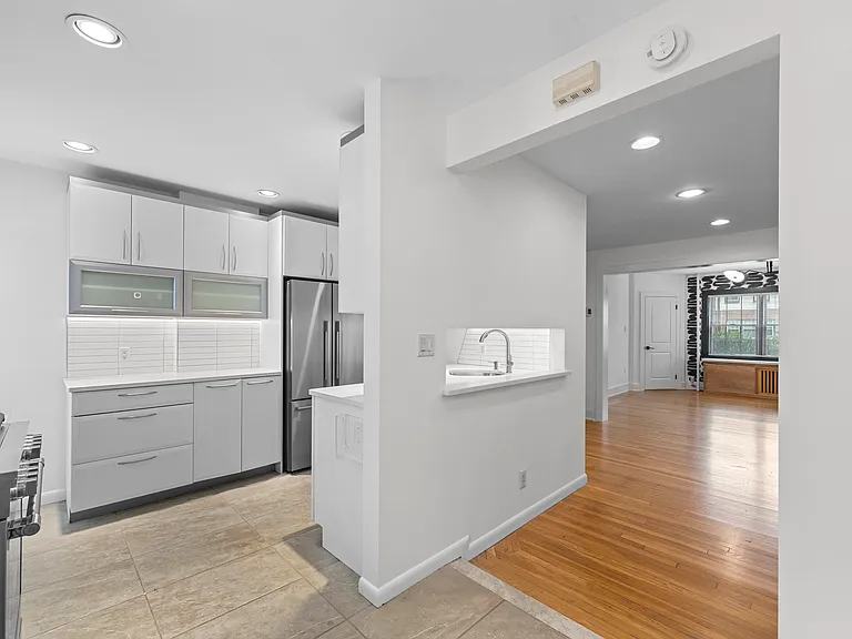 21-62 28th St #1 — Photo 12