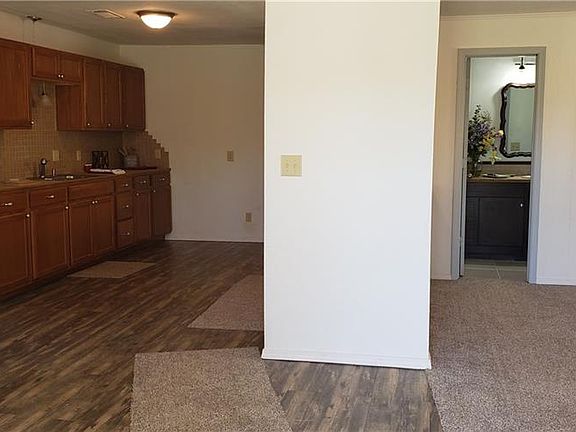 2nd image of 1726 W Strothers Ave