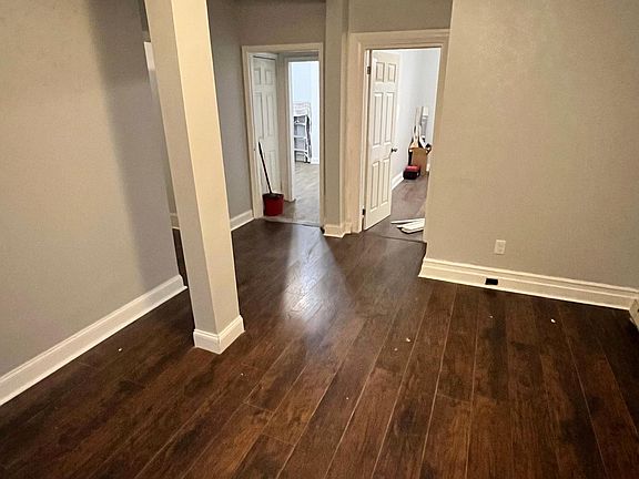 4th image of 826 W 9th St #A