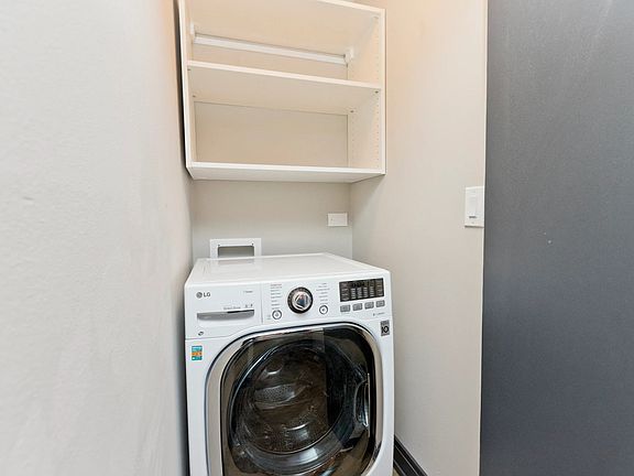 5th image of 512-15 W Wrightwood Ave #3E