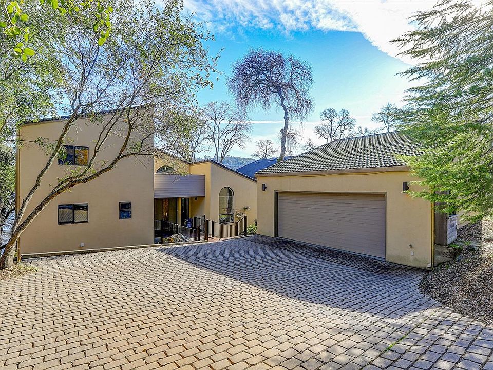 1st image of 13637 Forest Park Cir