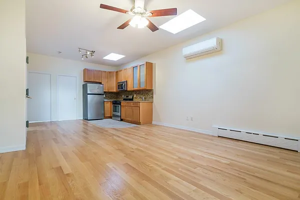 Rented by Block & Lot Real Estate | media 2
